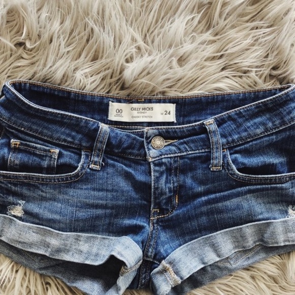 Gilly Hicks Shorts - Picture 3 of 4